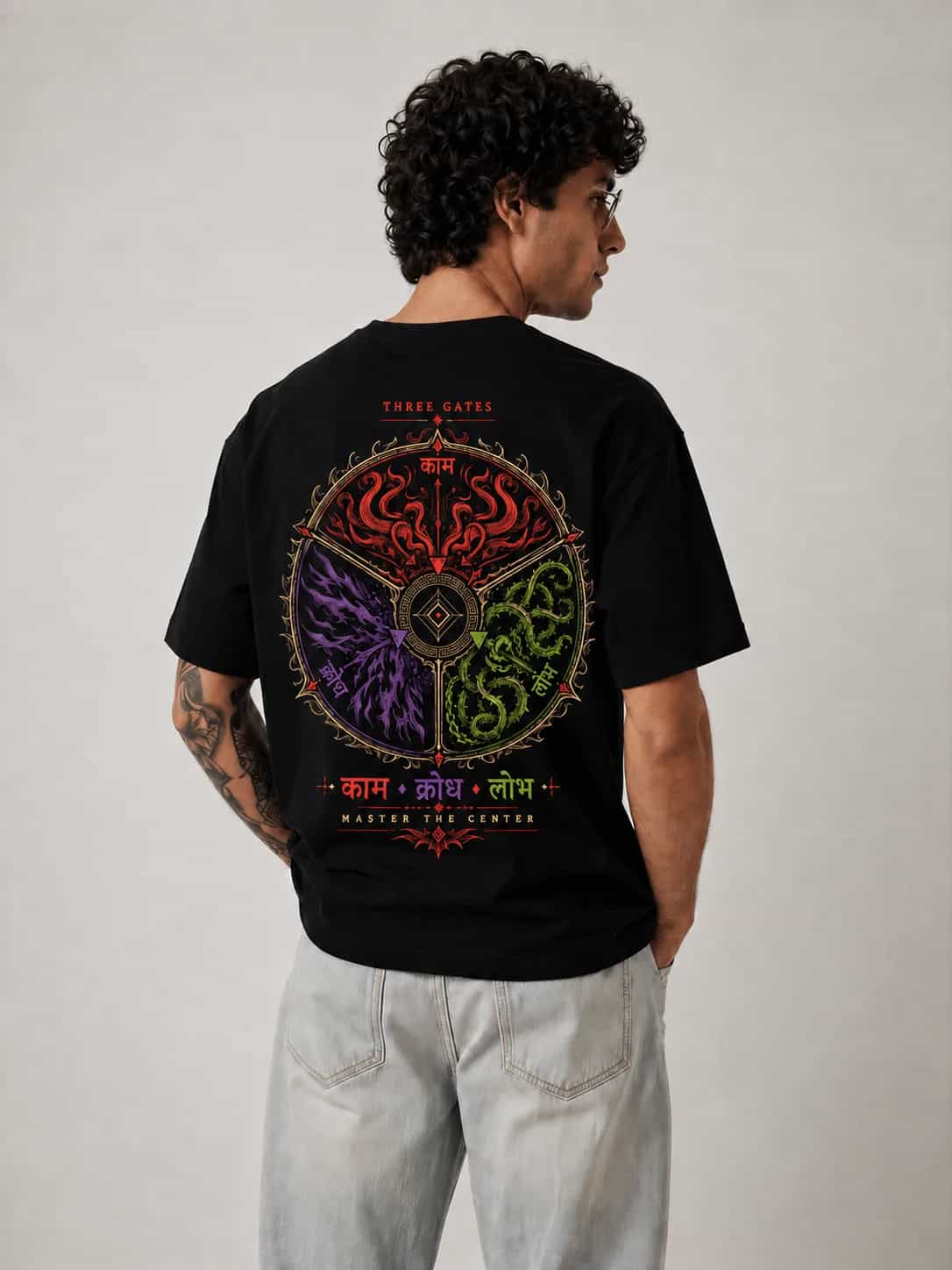 Three Gates Oversize Fit Graphic T-Shirt - Black